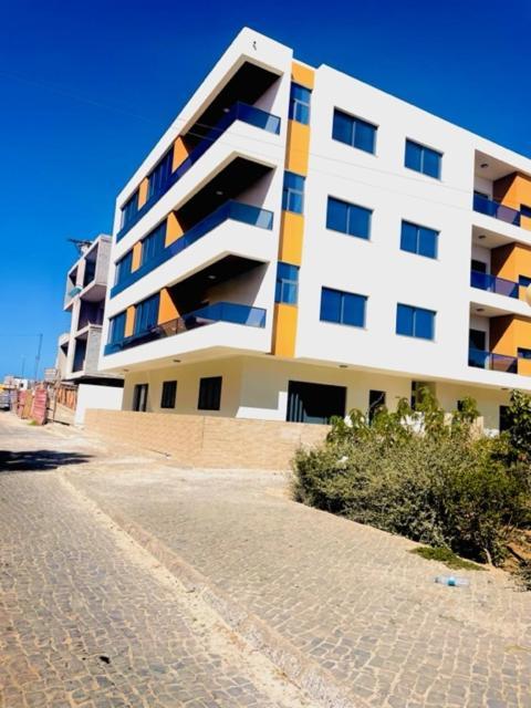 Brand New Spacious T3 Apartment In Santa Maria Exterior photo